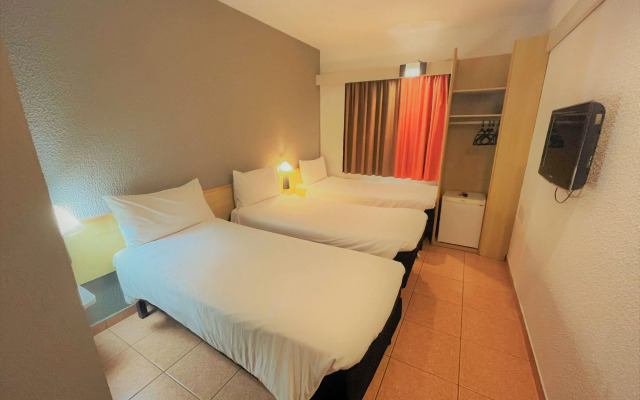 Ibis Santos Gonzaga Praia