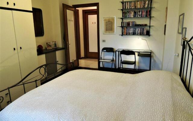 Interno 11B