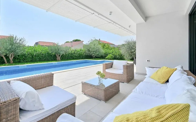 Modern Villa With Private Pool and Terrace