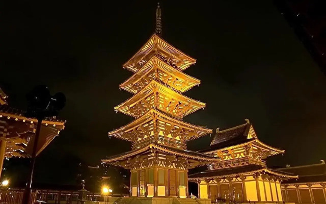 Tennoji Crystal Hotel