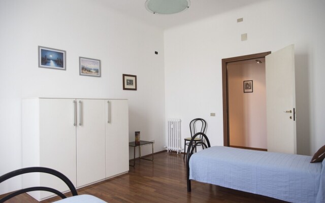 Bright & Cozy Flat near Navigli, Iulm, Tortona