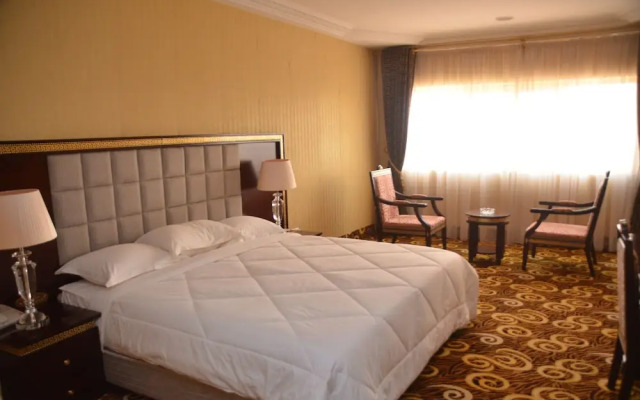 Royal Beach Hotel