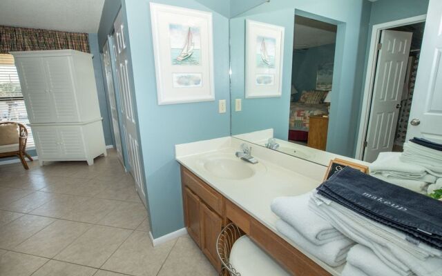 Sandpiper Cove 7201 2 Bedroom Condo by RedAwning