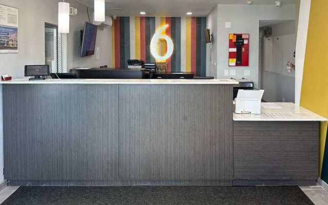 Motel 6 Venice, FL