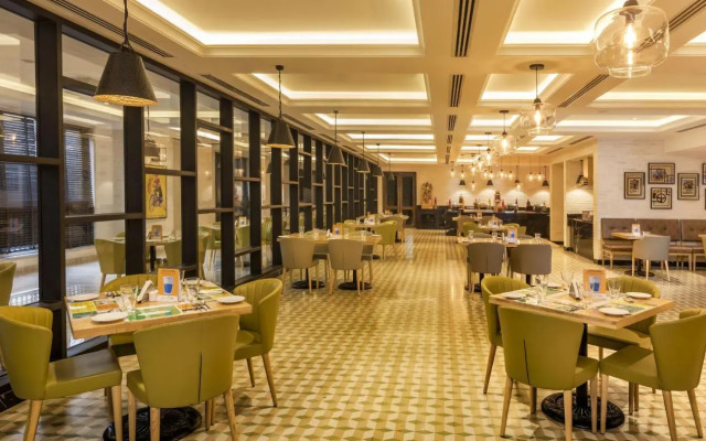 Lemon Tree Premier City Center Pune