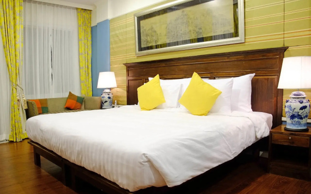 Zantiis Ndol Villas
