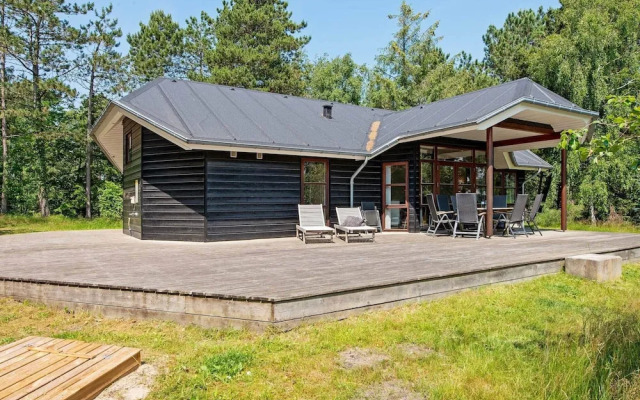 8 Person Holiday Home in Romo