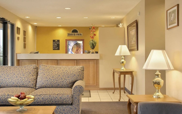 Days Inn By Wyndham Plainfield