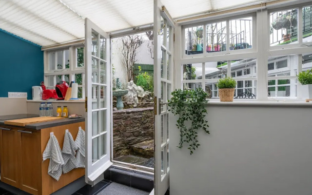 Hummingbird Maisonette by Robin Estates