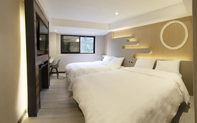 Alishan Shermuh Int' Tourist Hotel