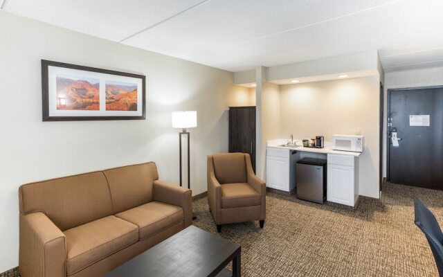 Quality Inn & Suites
