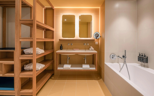 Canopy by Hilton Cannes