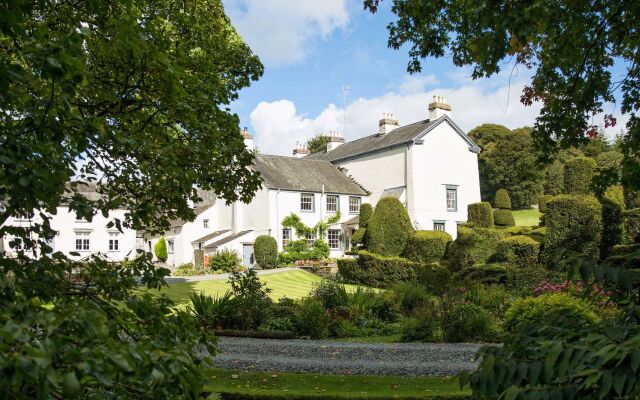 Low Graythwaite Hall Country House