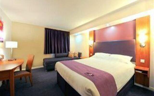 Premier Inn London Heathrow Airport Terminal 5 Hotel