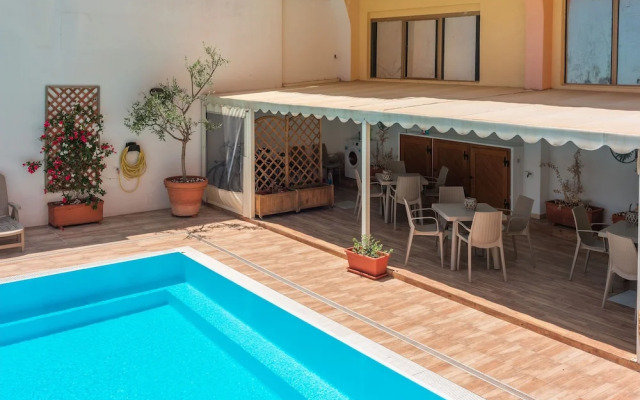 Relaxing Cristal Blu Studio Sleeps 3 Persons