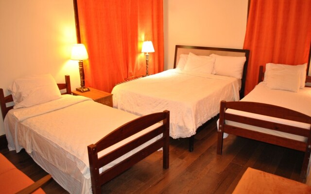 Newark Airport Room with Private Bath
