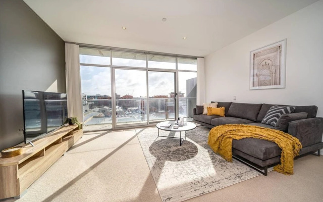 Vue of the East End-wifi - Netflix - Nespresso