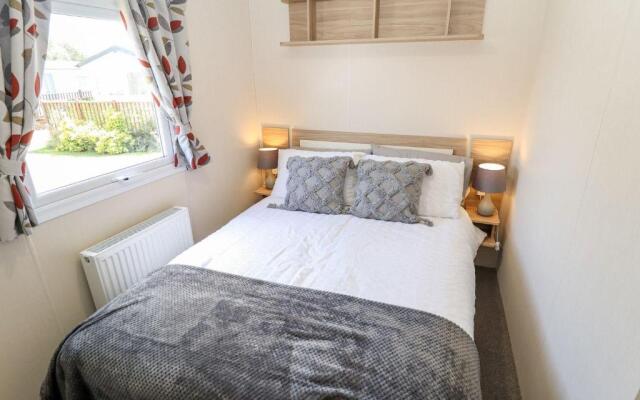3 Bed New Lodge, Sleeps 4, Pets Welcome