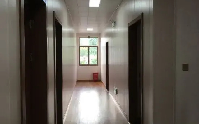 Yuyao wangshanju Inn