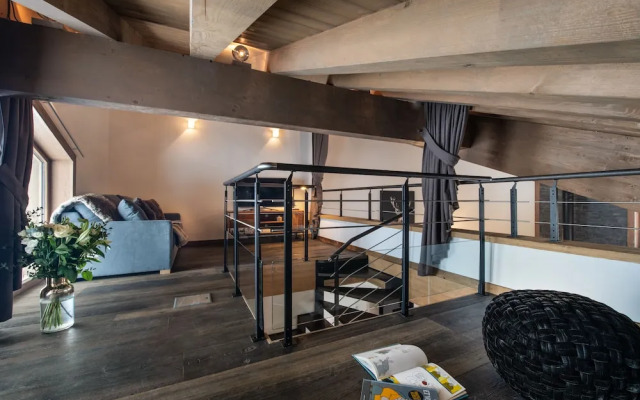 Yellowstone Lodge Chalet 1