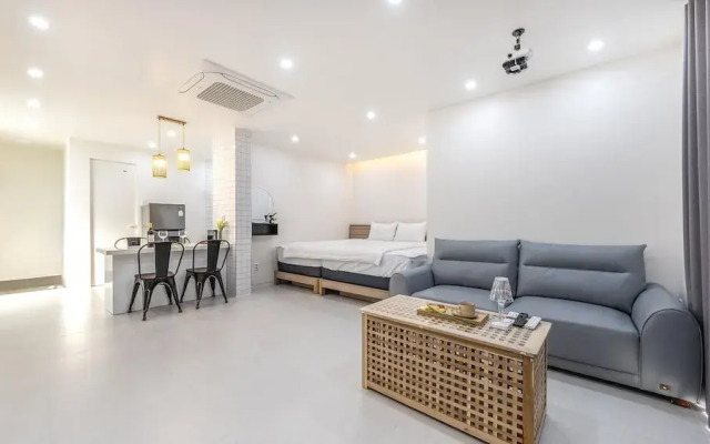 Gyeongju EL Poolvilla Pension