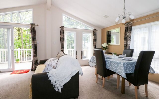 Squirrel Lodge Hazel 6