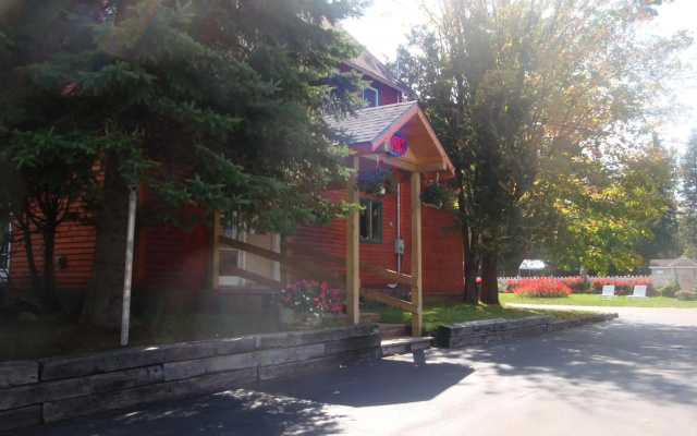 Maple Leaf Inn - Lake Placid