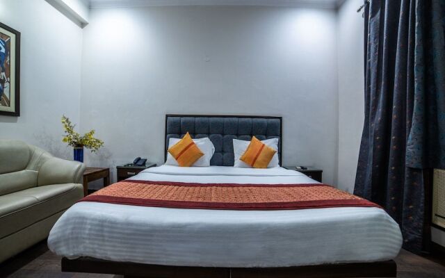 OYO 14545 Hotel Blueleaf