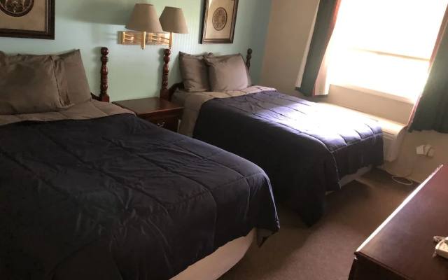 The Tompkinsville Inn
