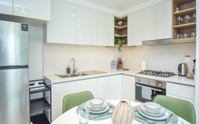 Lavish 2BR in Downtown Views Close to Dubai Mall Burj Khalifa