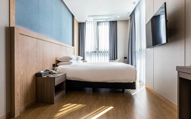 JeJu Bolton Hotel