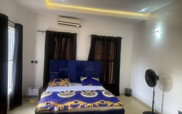 Immaculate 4-bed Detached Duplex in Lekki Chevron