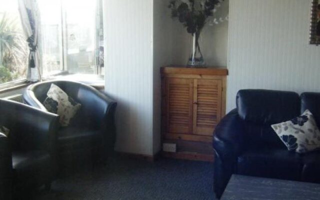 Tudor Court Hotel