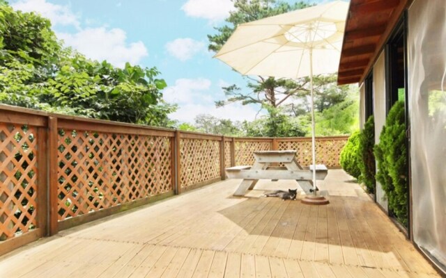 Gwanghwado Toads Clayhouse Pension