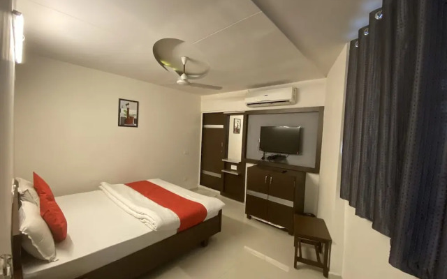 Oyo Flagship 36844 Riverfront