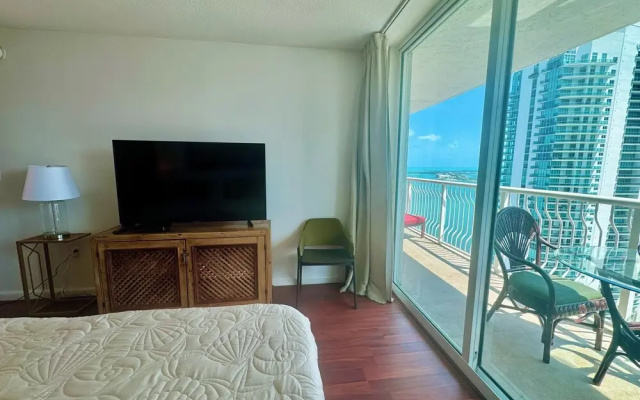 Miami Brickell unit Balcony Pool 1 pkg