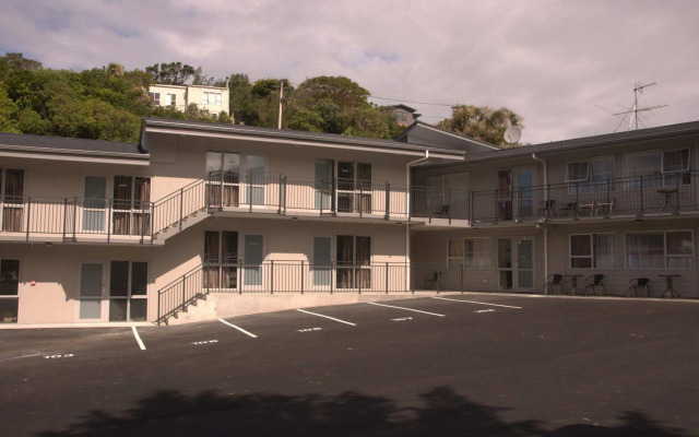 Newlands Court Motel