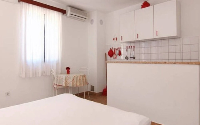 Mat - in a Cosy Stone House - SA1