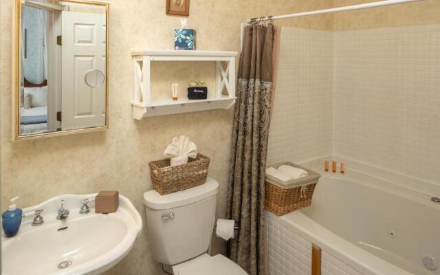 Cloran Mansion Bed & Breakfast