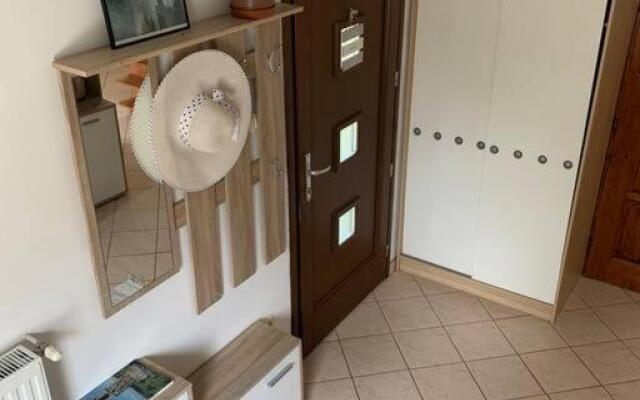 LakeLove Házikó Sopron- Erdő és tópart mellett