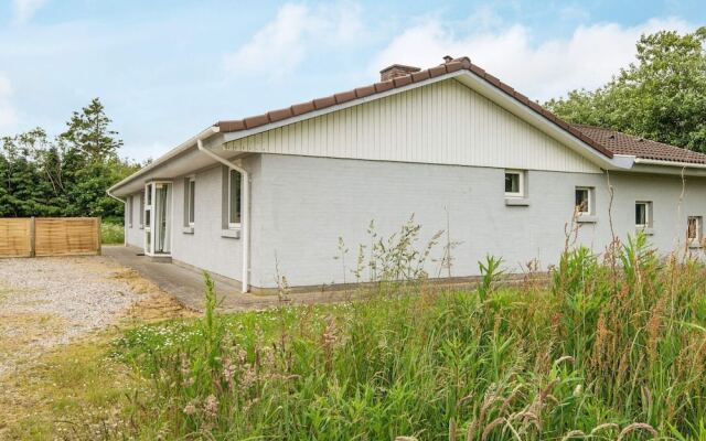 8 Person Holiday Home in Oksbol