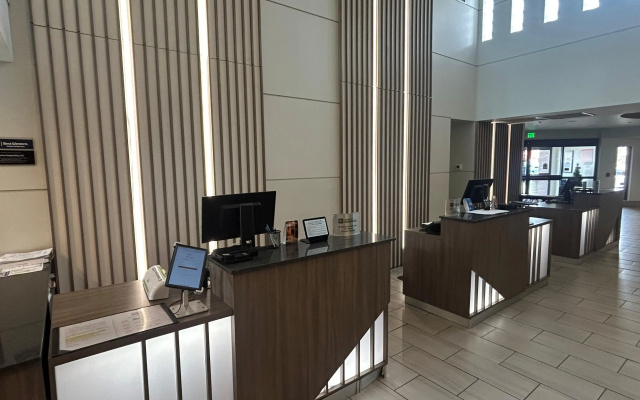 Executive Residency By Best Western Denver East