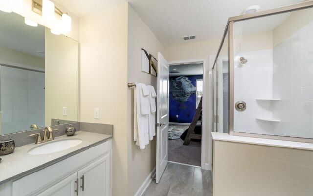 Tr_531r Champions 8 Bedroom Home