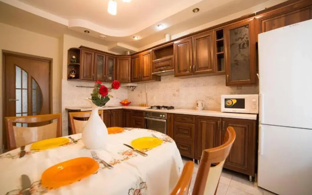 Two-Bedroom Apartment Victoria Gardens, Pivdenniy-Expo