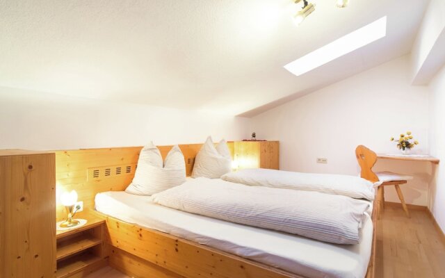 Contemporary Apartment in Kampl near Ski Area