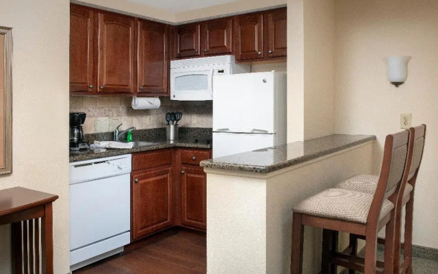 Staybridge Suites North Brunswick by IHG