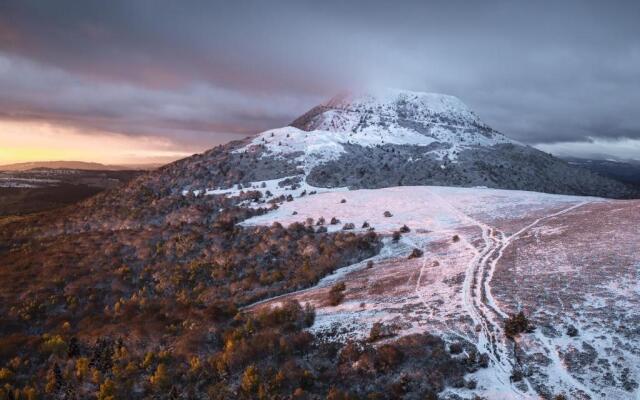 Séjour avec piscine chauffée