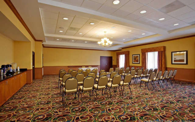 Holiday Inn Express and Suites Ontario Airport by IHG