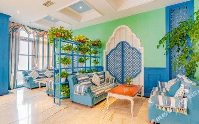 Renshou 8:30 Theme Hotel