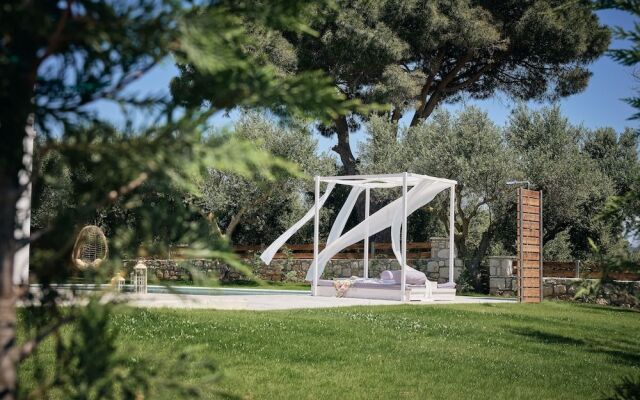 Gerakas Luxury Villas